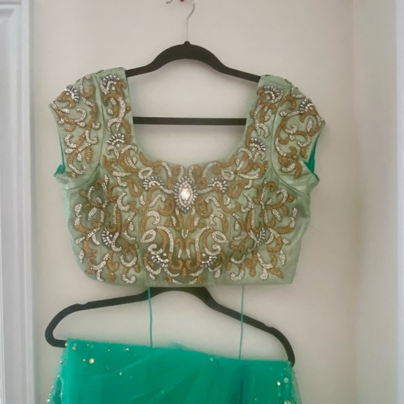 Saree - Picture 7 of 8